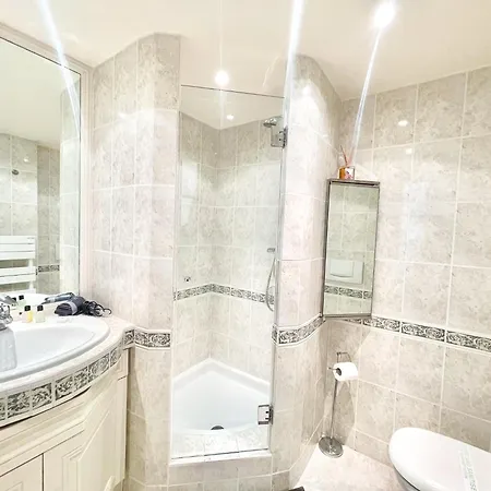 Marina Luxury 3 Bedroom By Welcome To Apartment